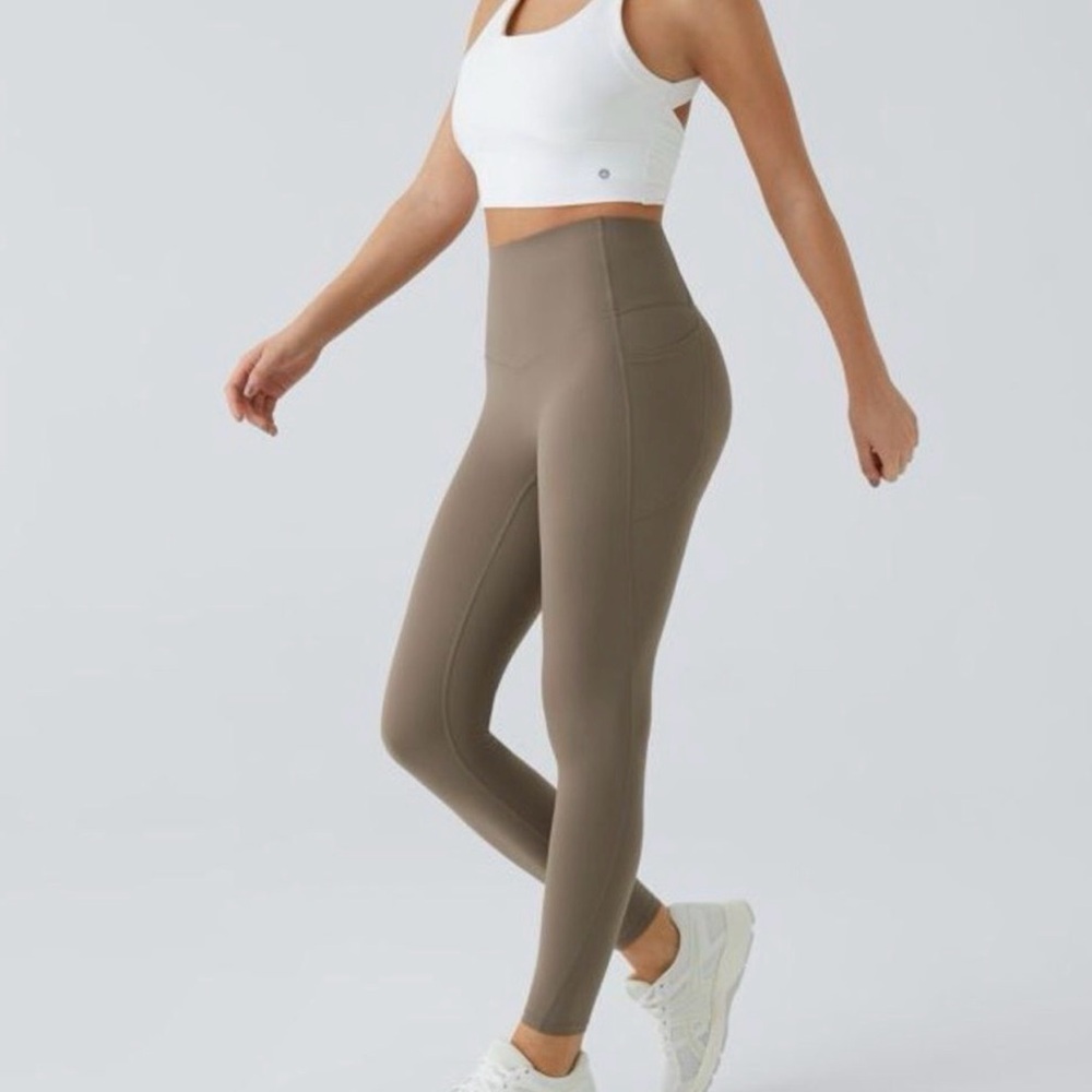 Halara High Waisted Butt Lifting Tummy Control Dawn Brown Legging Pockets XS 7/8